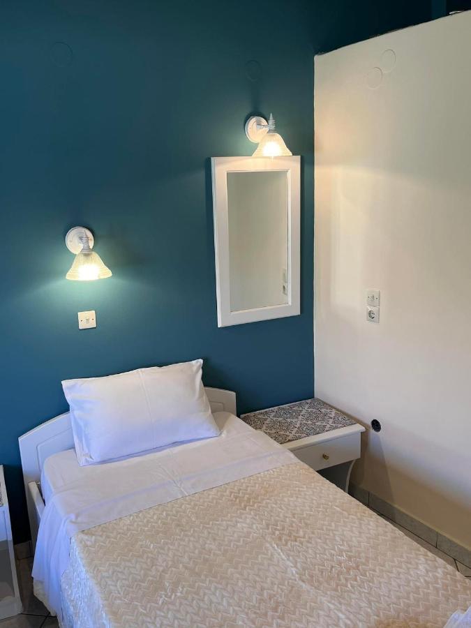 Roxani Studios-Apartments Pétra Eksteriør bilde